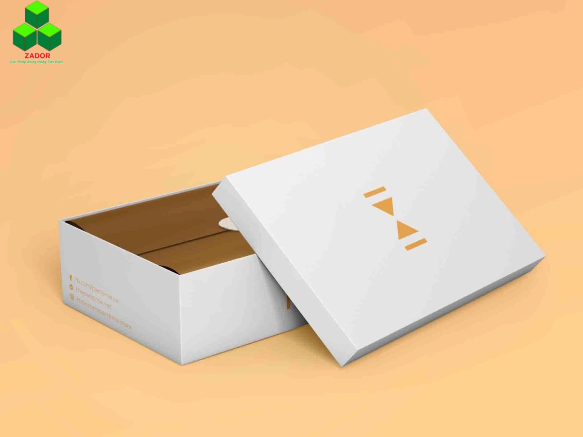 Hộp carton màu trắng cơ bản, in logo sắc nét để đựng phụ kiện, quần áo